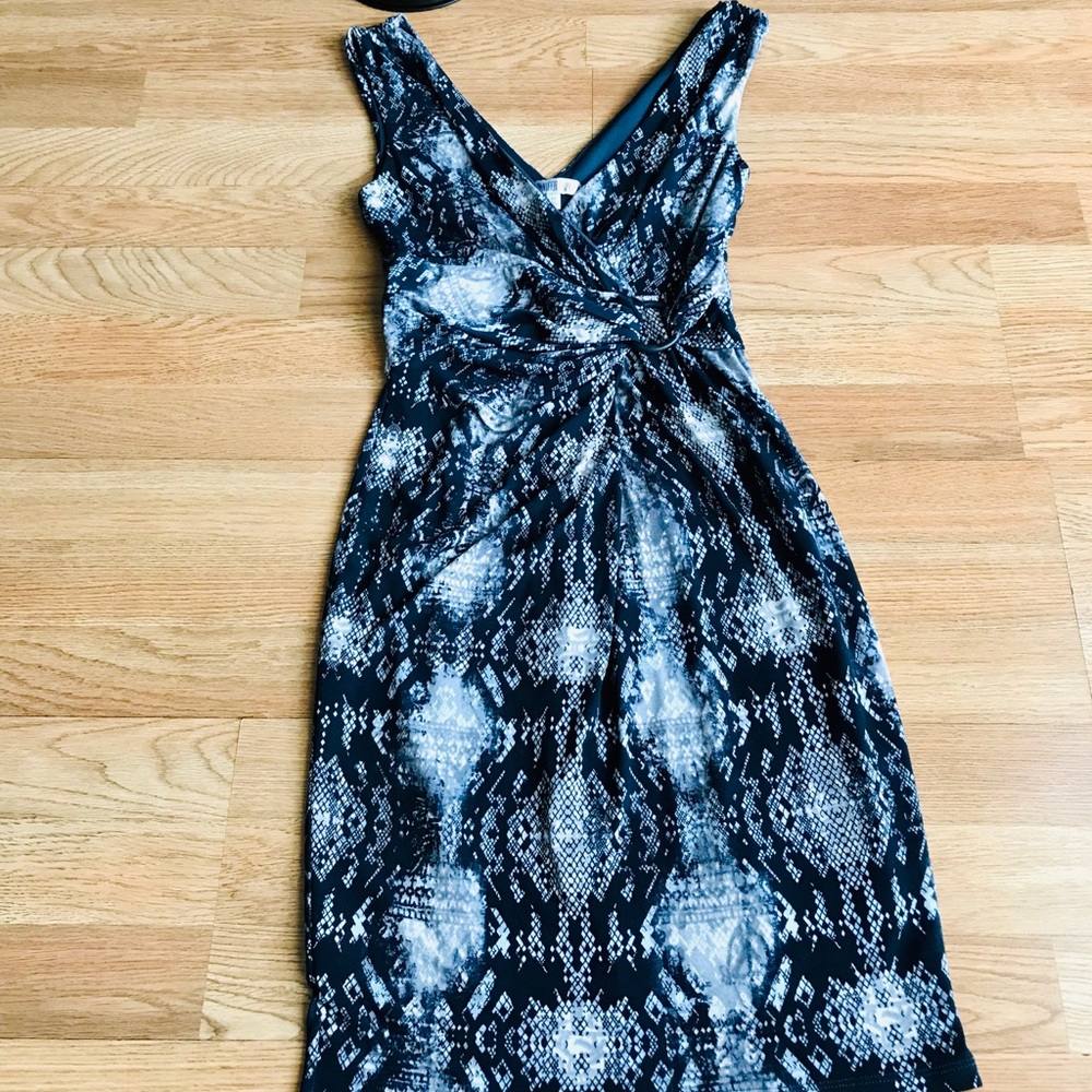 JLo black&gray bodycon dress